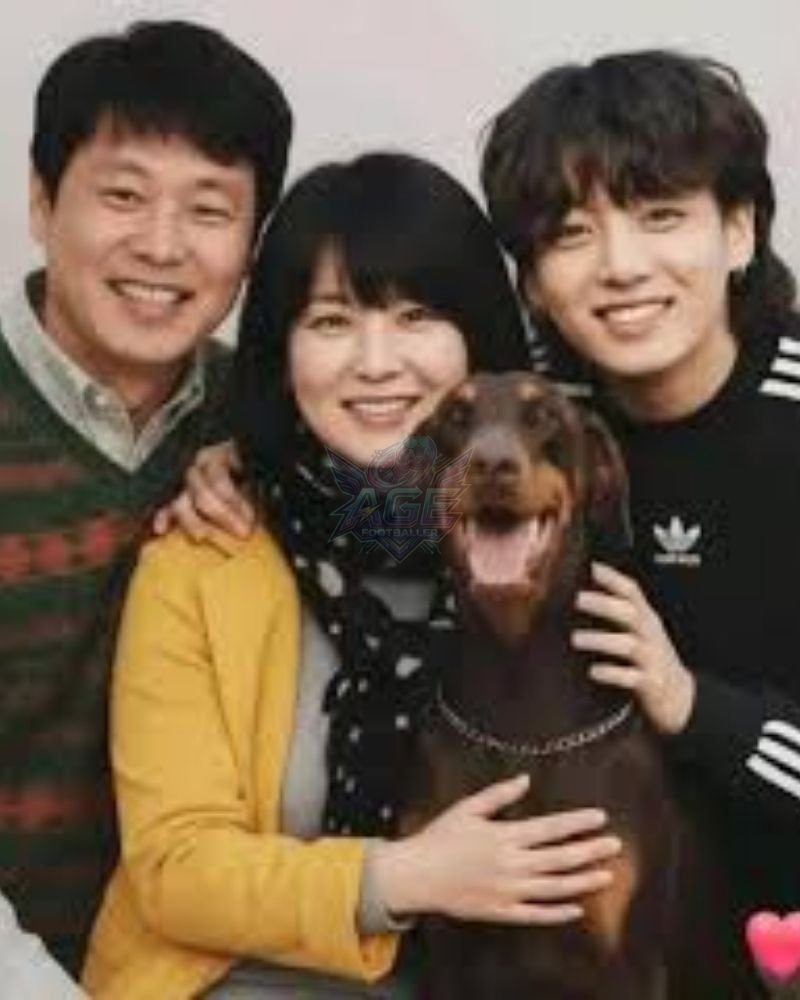 Jungkook Parents and Siblings