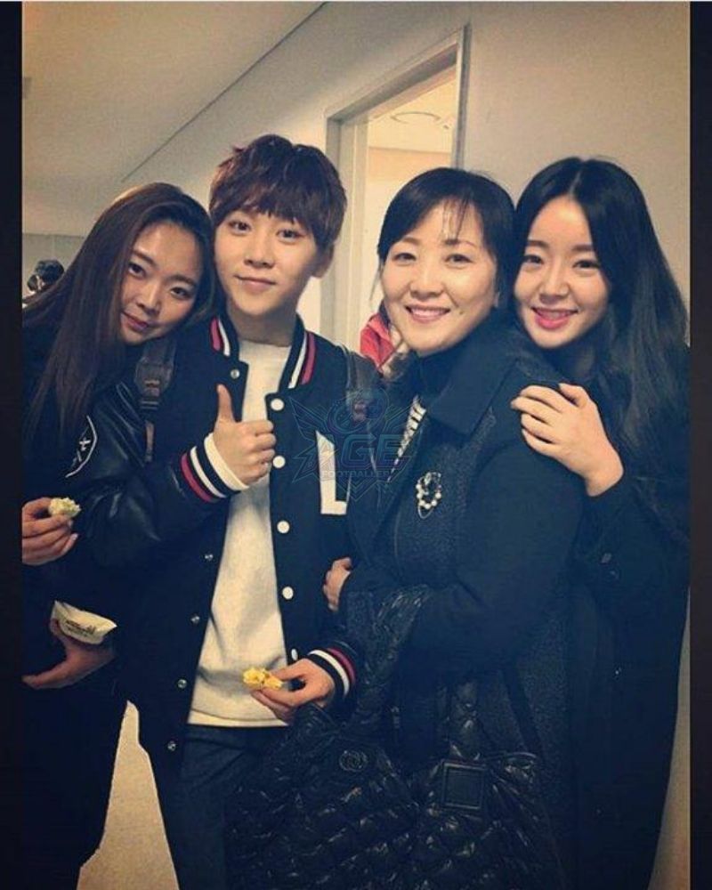 Seungkwan Parents and Siblings